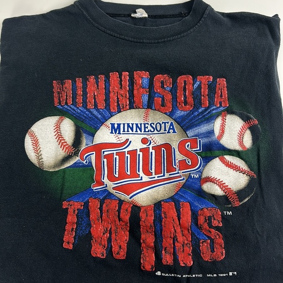 Vintage 1990s MLB Minnesota Twins Russell Athletic T-Shirt - Size XL - Picture 1 of 9